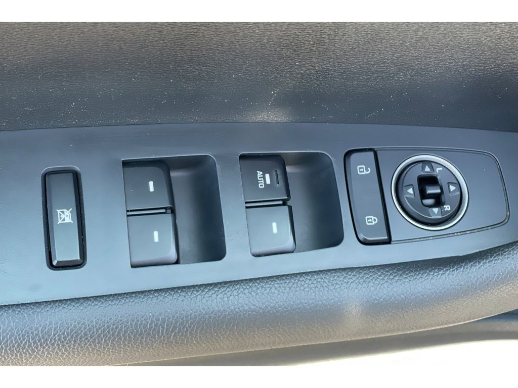 2018 Hyundai Sonata SE photo 12