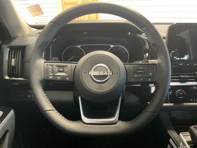 2025 Nissan Pathfinder SL photo 15