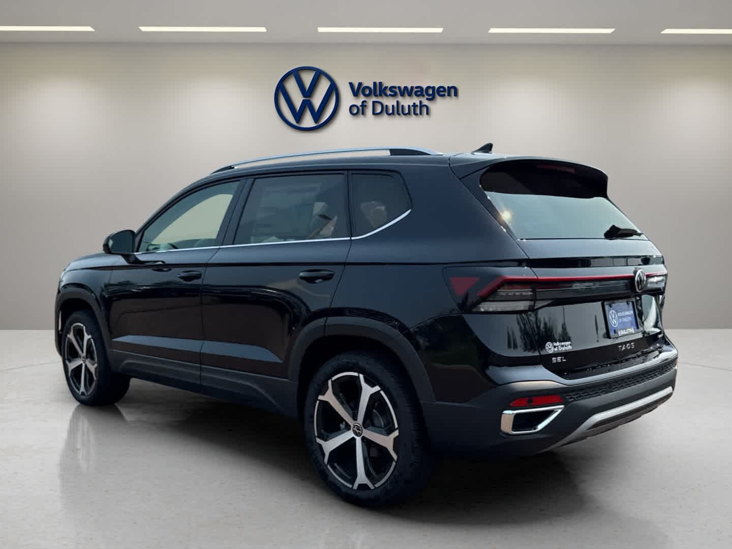 2025 Volkswagen Taos SEL photo 3