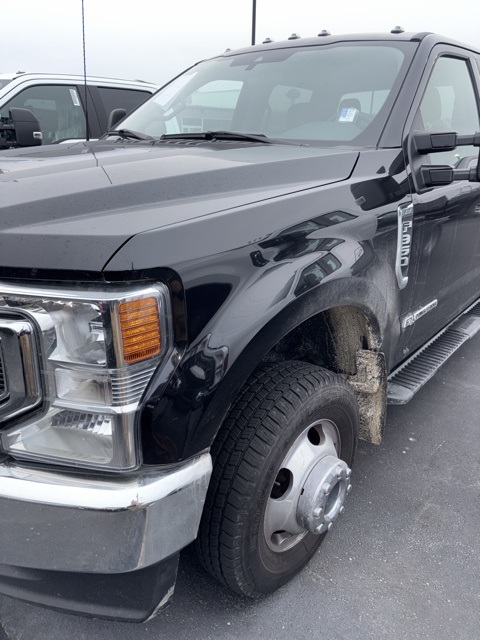 2022 Ford F-350 Super Duty XLT's photo