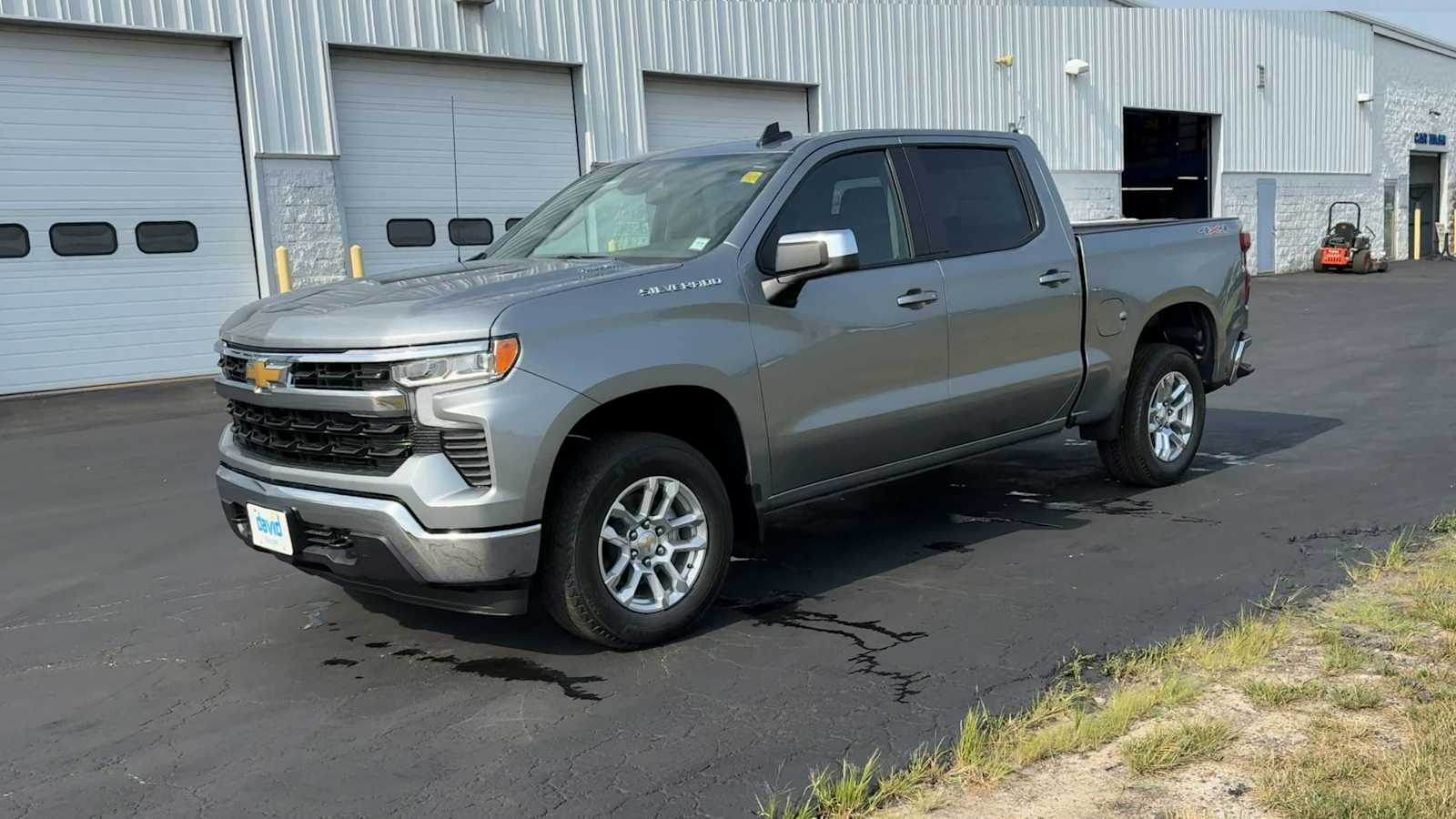 2026 Chevrolet Silverado 1500 LT photo 3