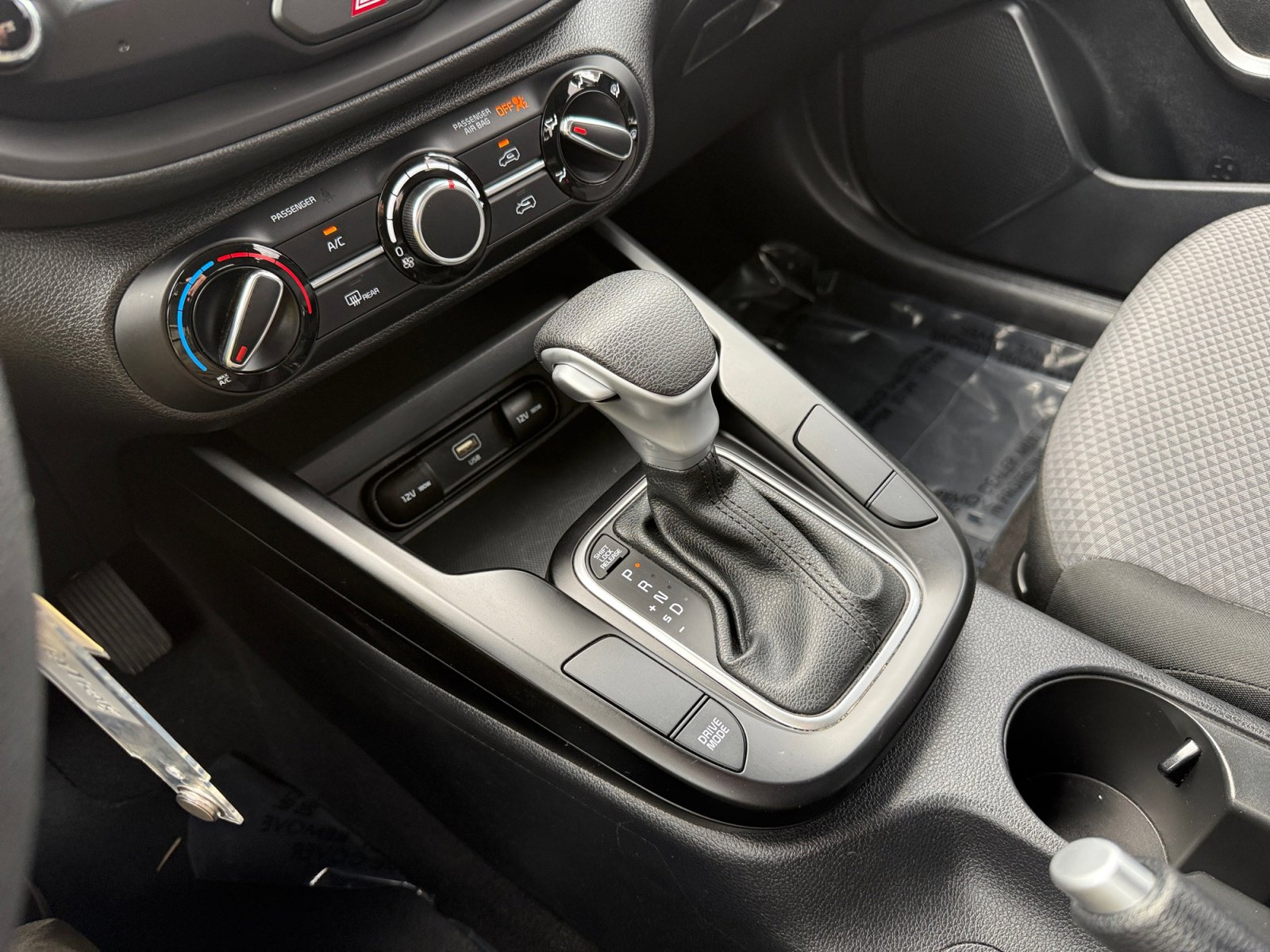 2023 Kia Soul LX photo 11