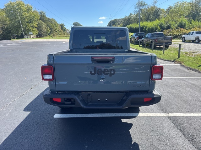2025 Jeep Gladiator Sport photo 3