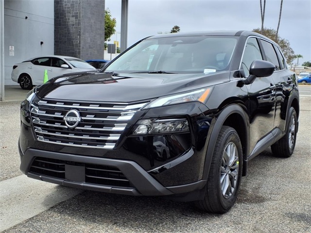 2026 Nissan Rogue S photo 2