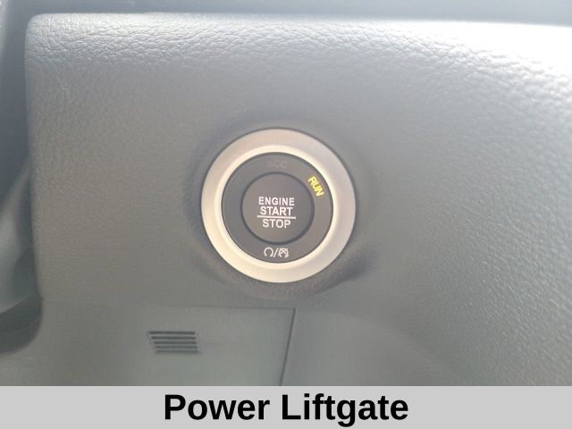 2026 Chrysler Pacifica photo 4