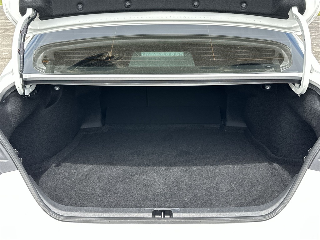 2025 Toyota Camry LE photo 30