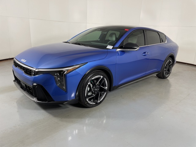 2025 Kia K4 GT-Line photo 4