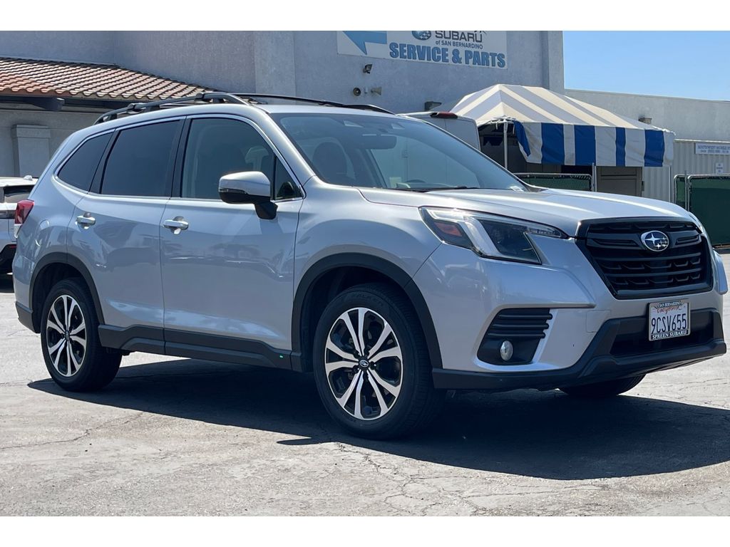 2022 Subaru Forester Limited photo 8