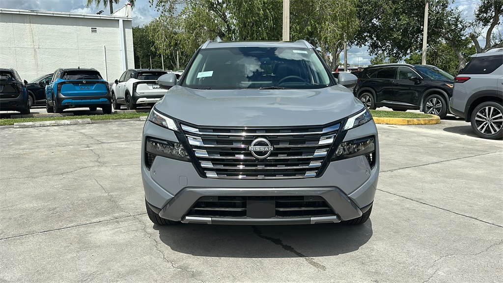 2025 Nissan Rogue SL photo 2