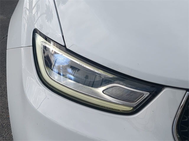 2023 Chrysler Pacifica Hybrid Touring L photo 8