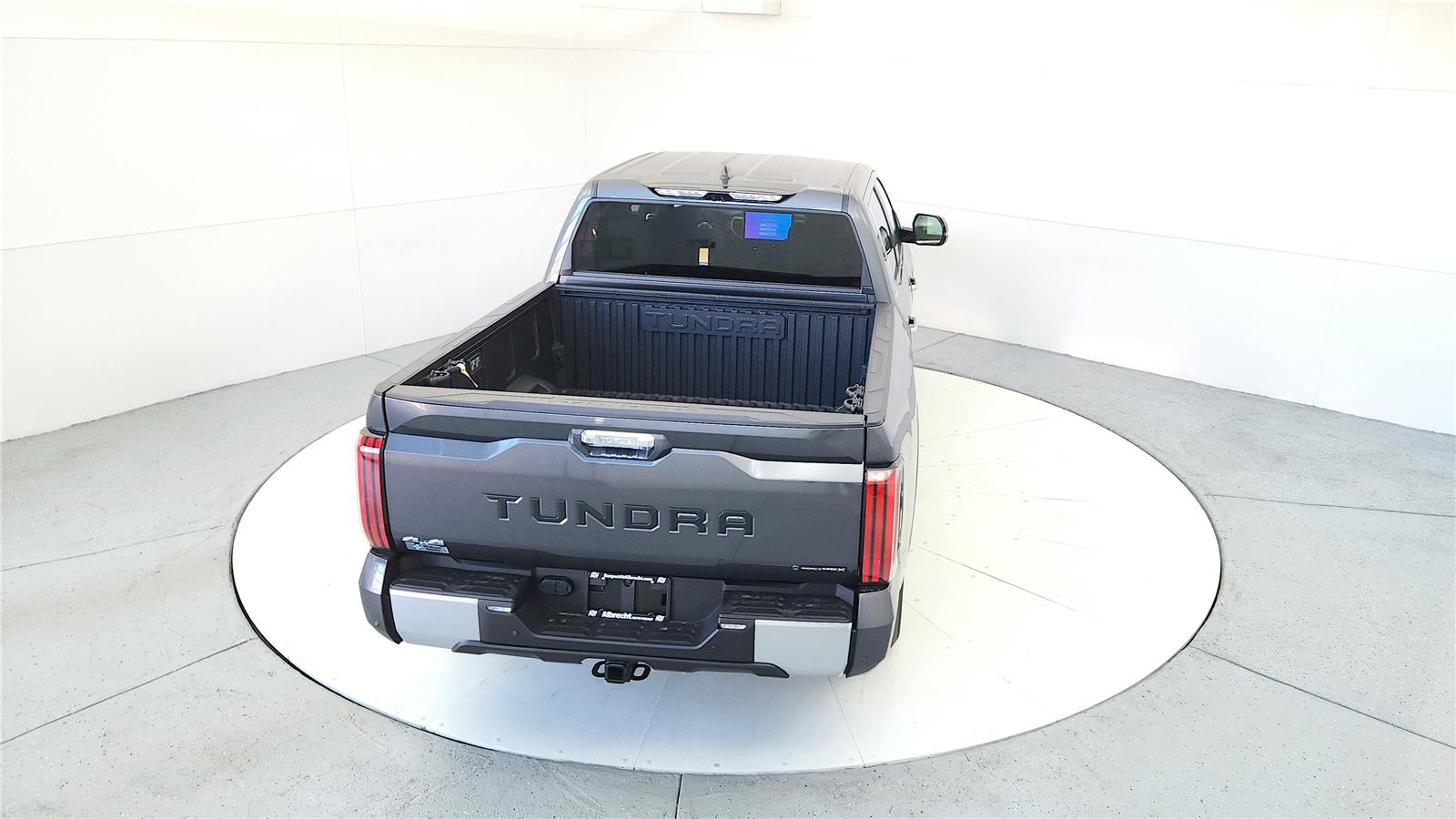2025 Toyota Tundra Limited CrewMax photo 15