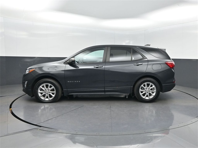 2021 Chevrolet Equinox LS photo 2