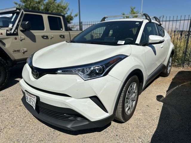 2019 Toyota C-HR LE photo 2