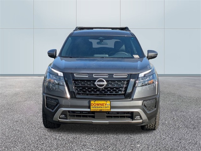 2025 Nissan Pathfinder SV photo 2