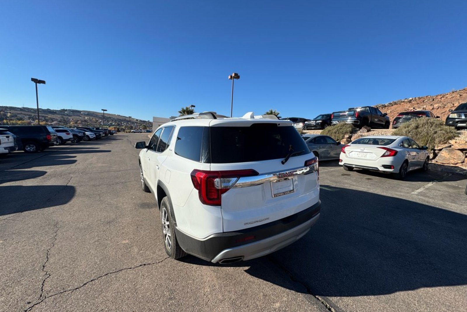 2023 Gmc Acadia SLE photo 2