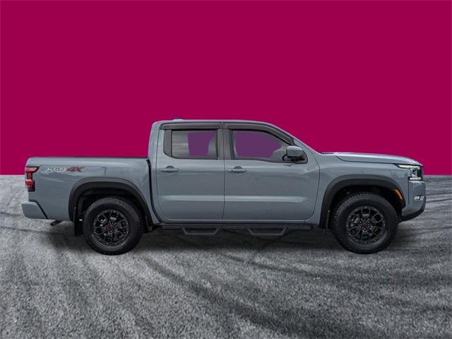 2022 Nissan Frontier PRO-4X photo 3
