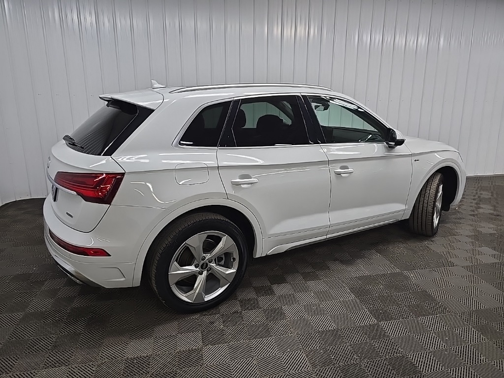 2024 Audi Q5 45 S line Premium Plus photo 3