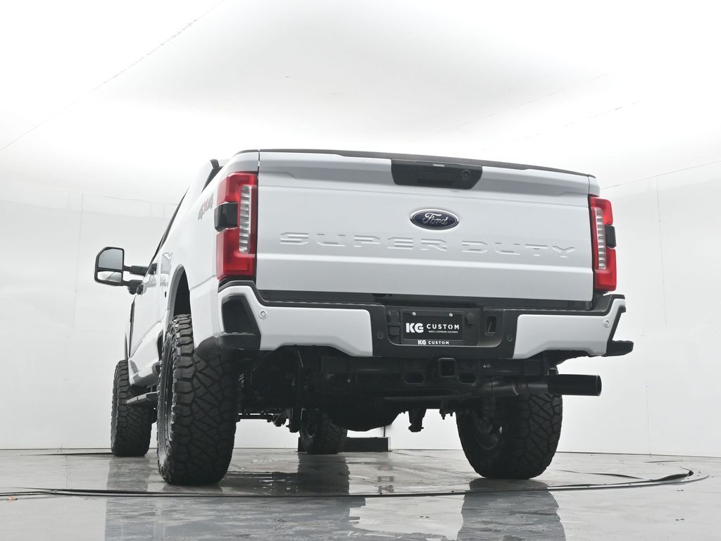 2025 Ford F-250 photo 44