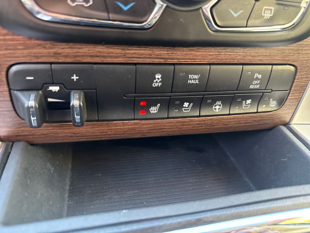 2016 Ram 1500 Laramie photo 25