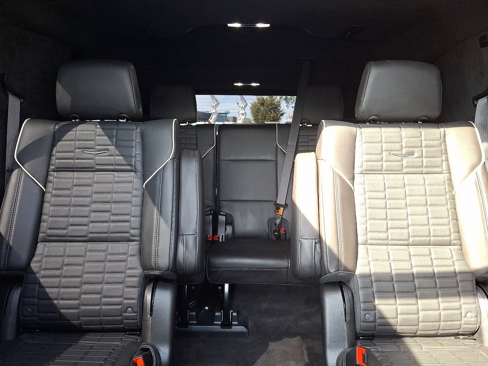2024 Cadillac Escalade ESV V-Series photo 16