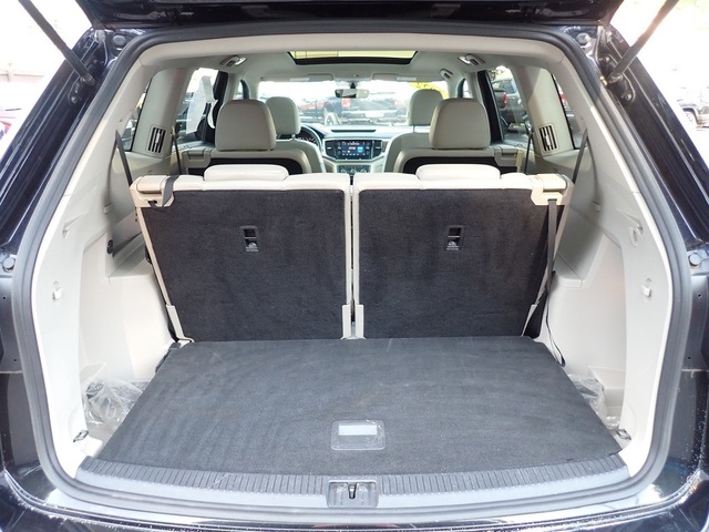 2022 Volkswagen Atlas SE Technology photo 4