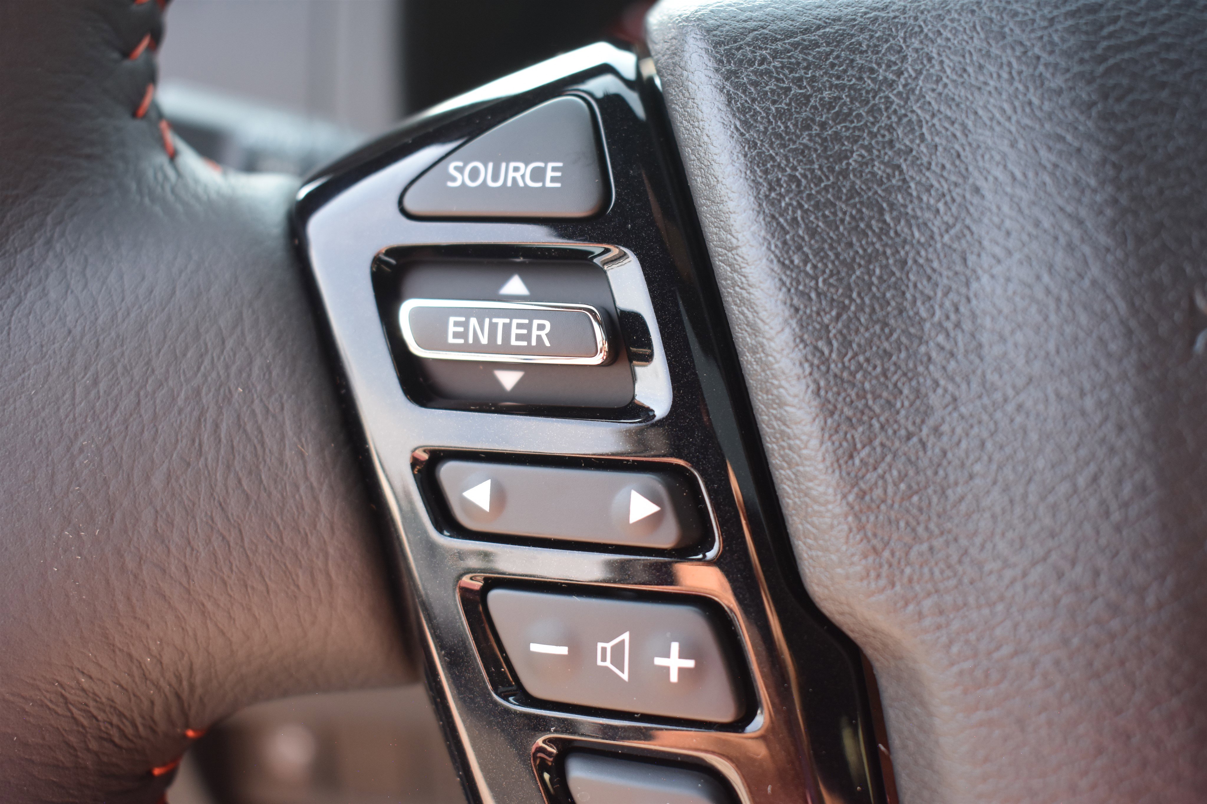 2026 Nissan Frontier Crew Cab PRO-4X photo 11