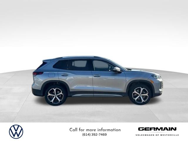 2025 Volkswagen Tiguan SE photo 3