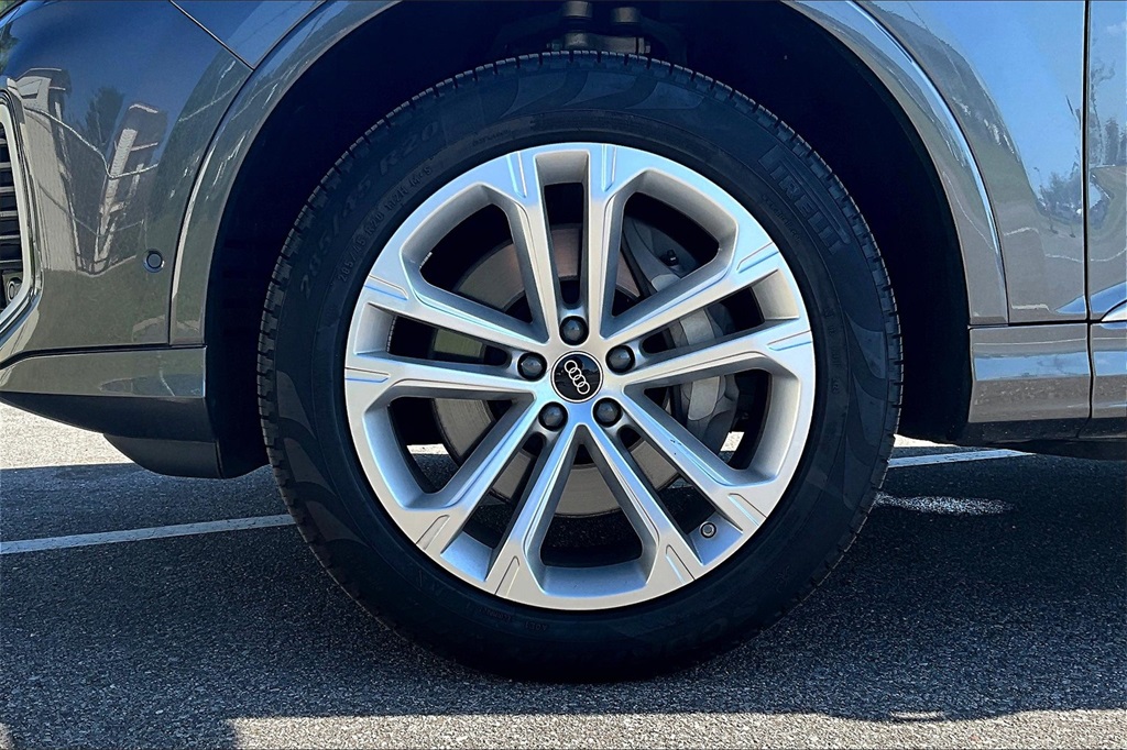2025 Audi Q7 55 Premium Plus photo 27