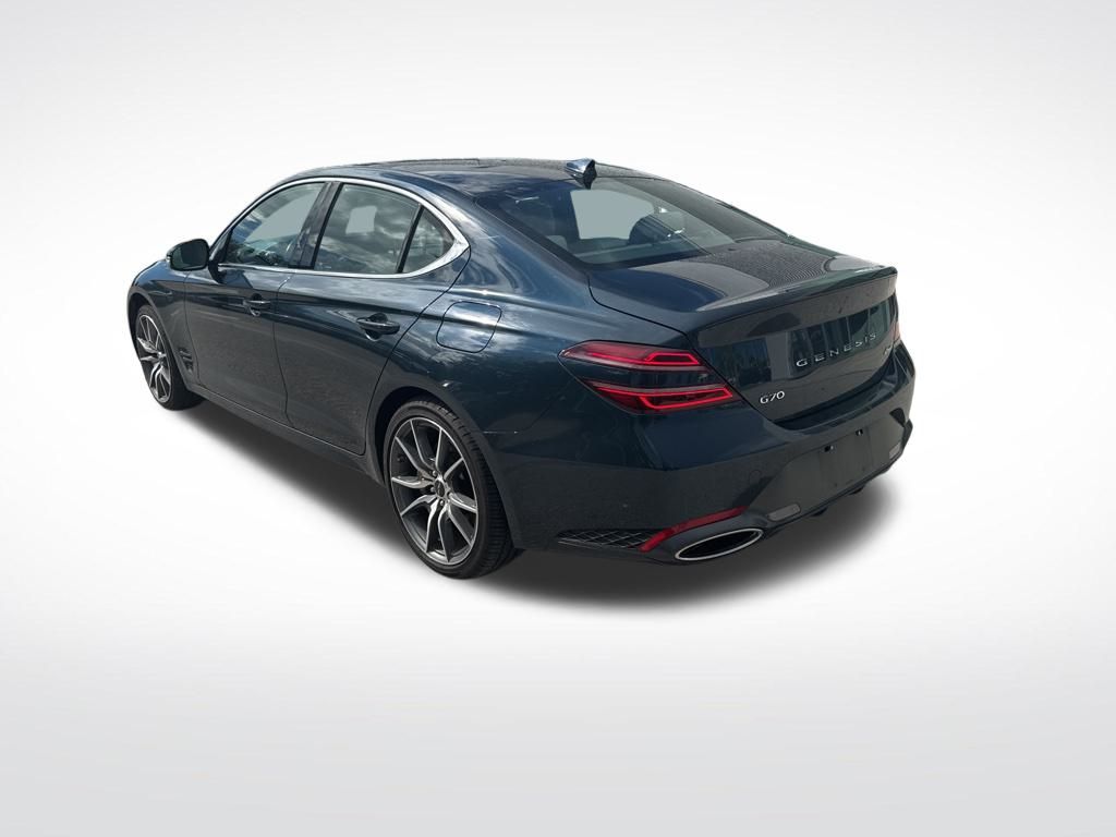 2024 Genesis G70 2.5T photo 8