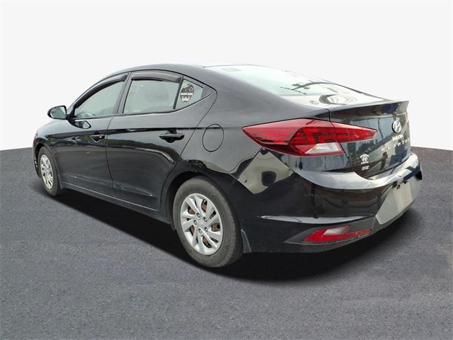 2019 Hyundai Elantra SE photo 4