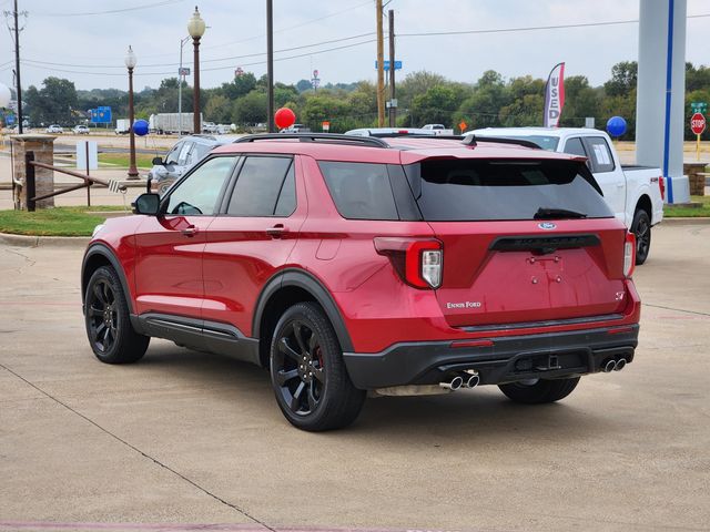 2022 Ford Explorer ST photo 3