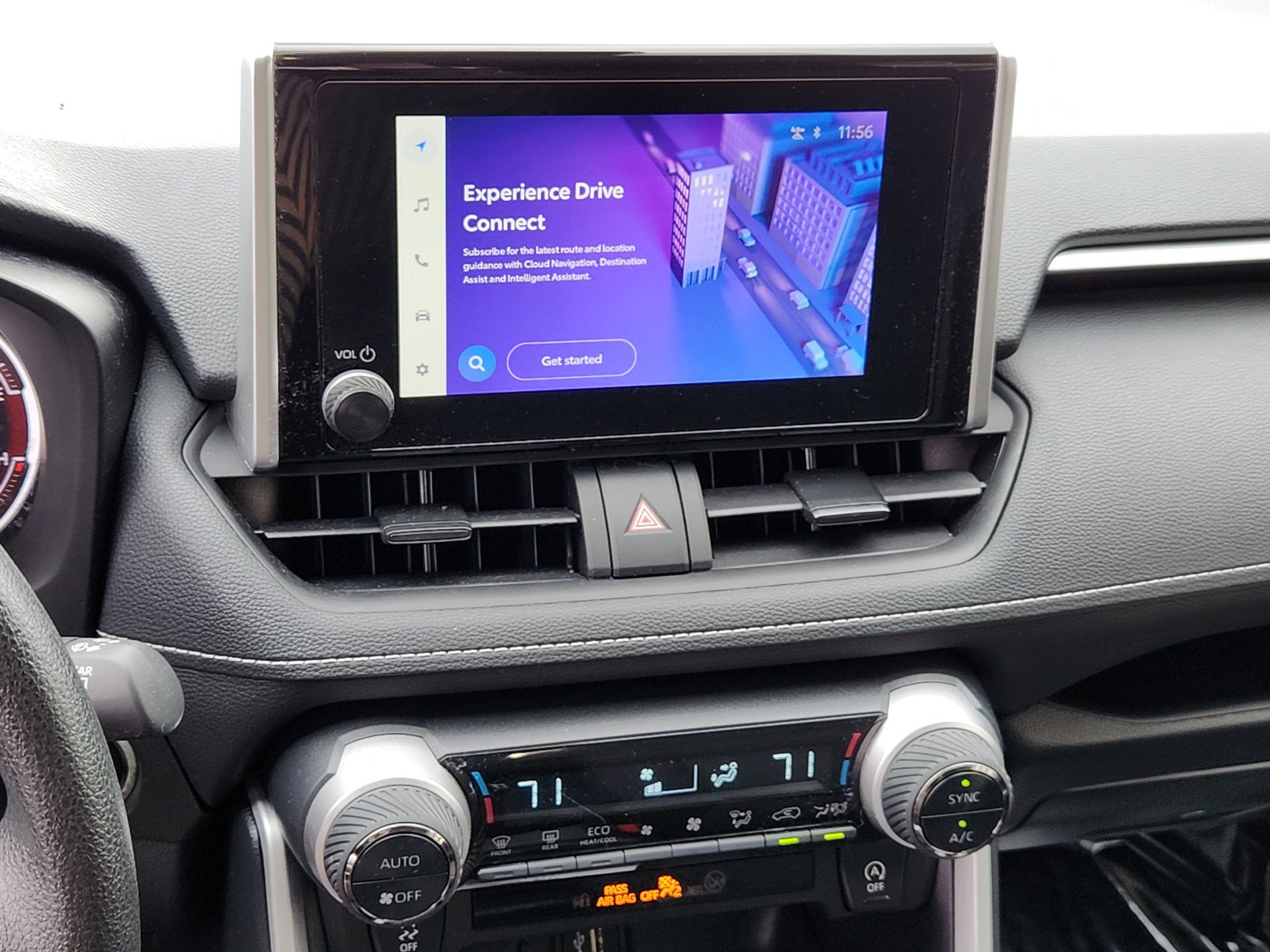 2025 Toyota RAV4 XLE photo 13