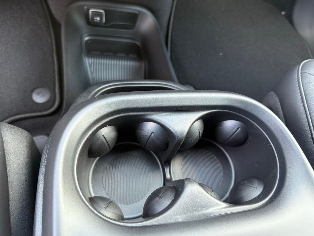 2026 Chrysler Pacifica photo 12