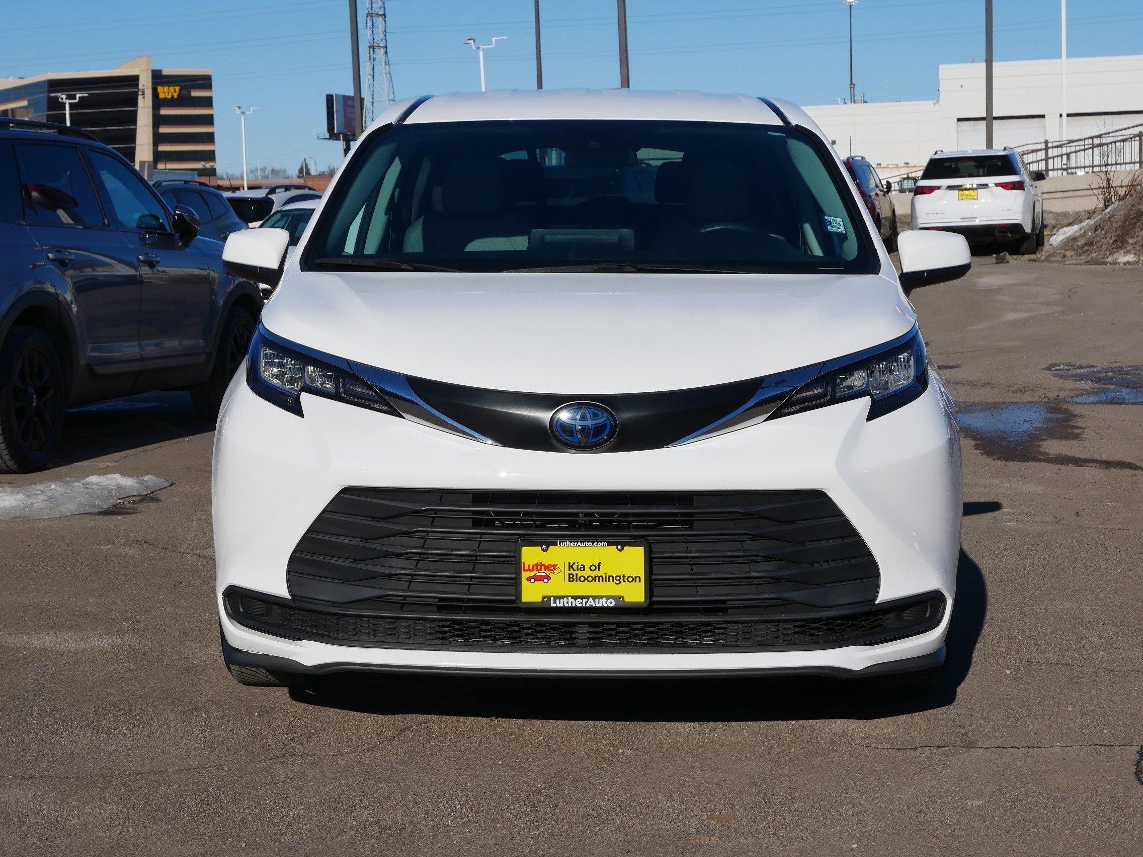 Used 2021 Toyota Sienna LE with VIN 5TDKRKEC9MS034308 for sale in Bloomington, Minnesota