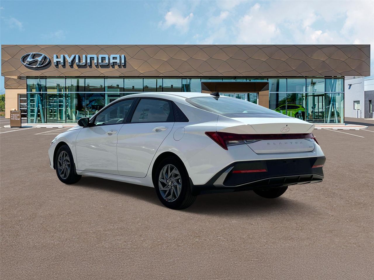 2025 Hyundai Elantra Hybrid Blue photo 4