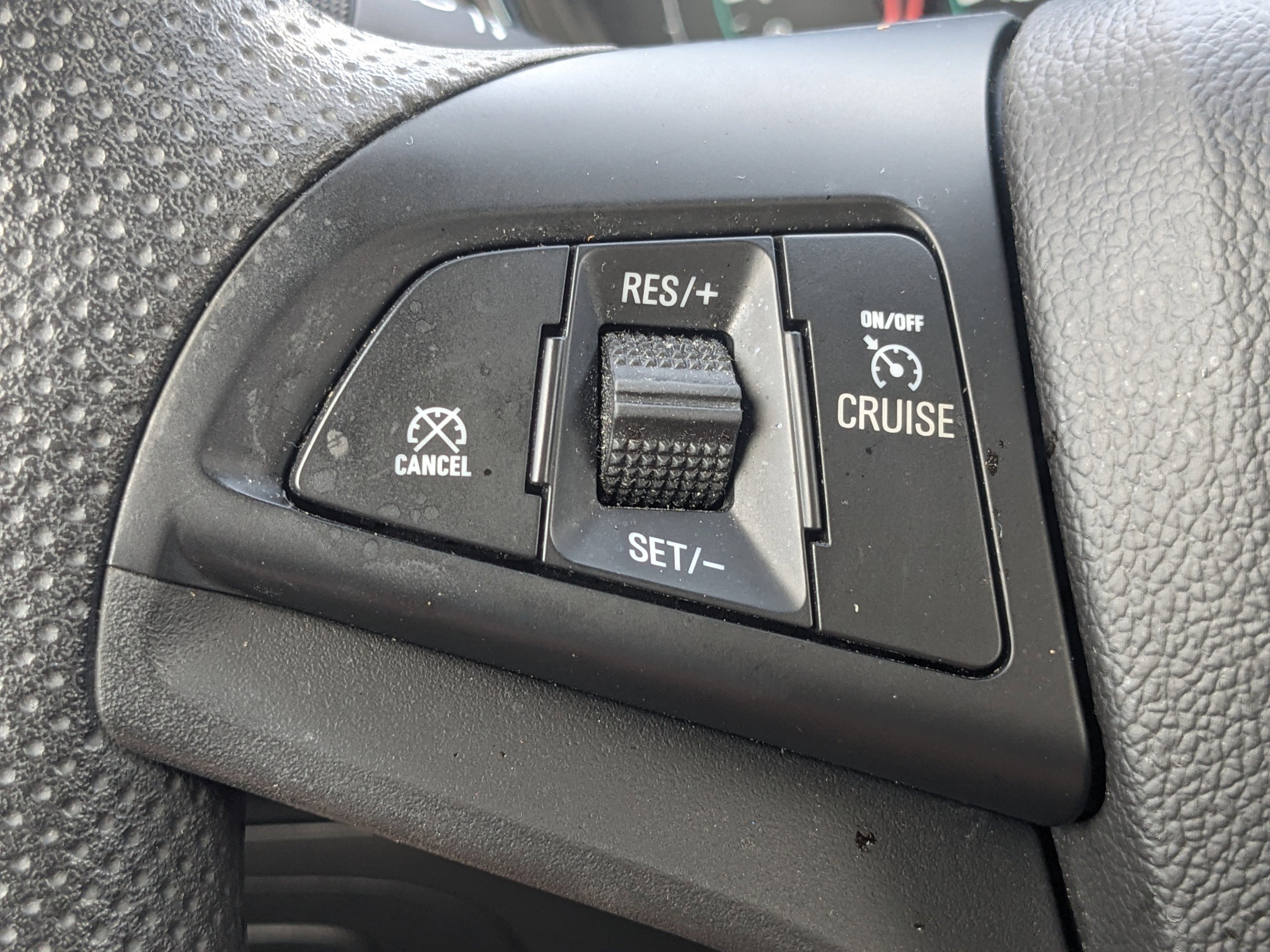 2022 Chevrolet Trax LS photo 16