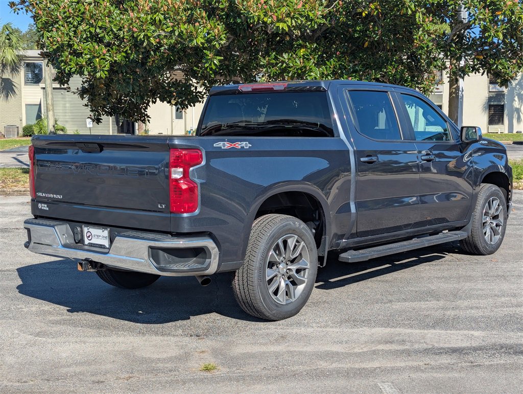 2022 Chevrolet Silverado 1500 LT photo 4