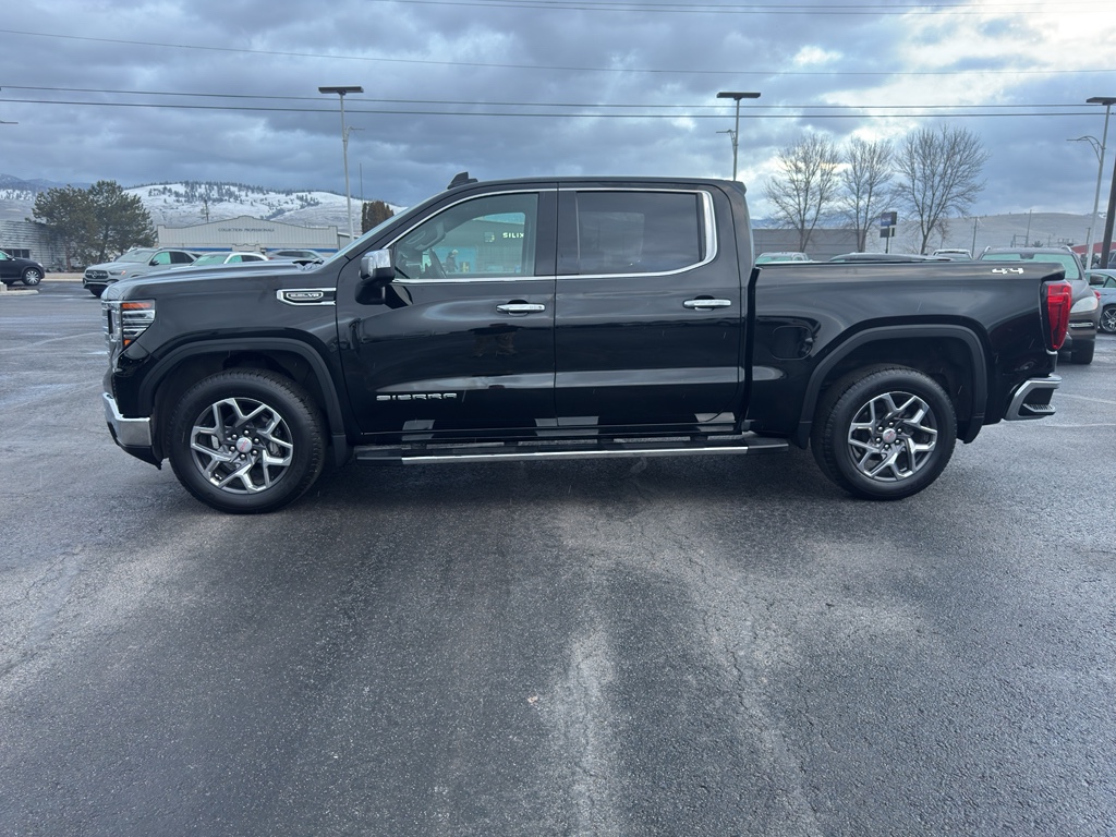 2022 GMC Sierra 1500 SLT's photo