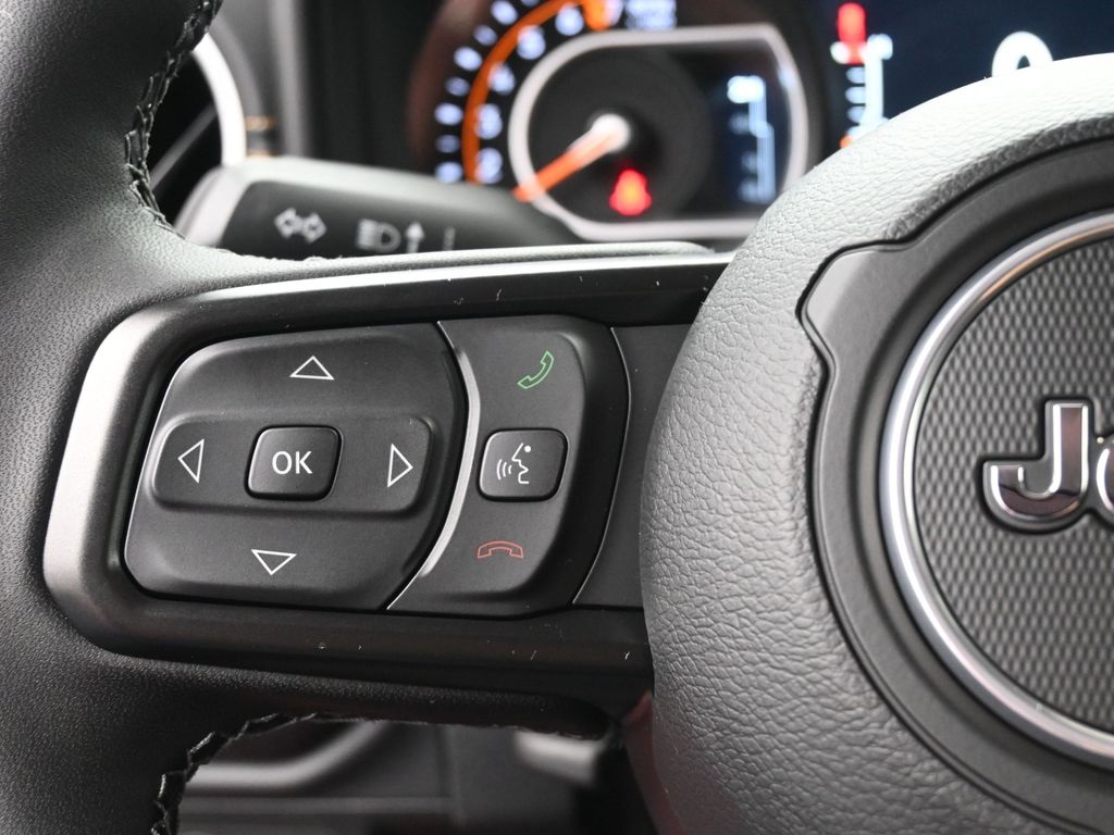 2025 Jeep Gladiator Sport photo 2