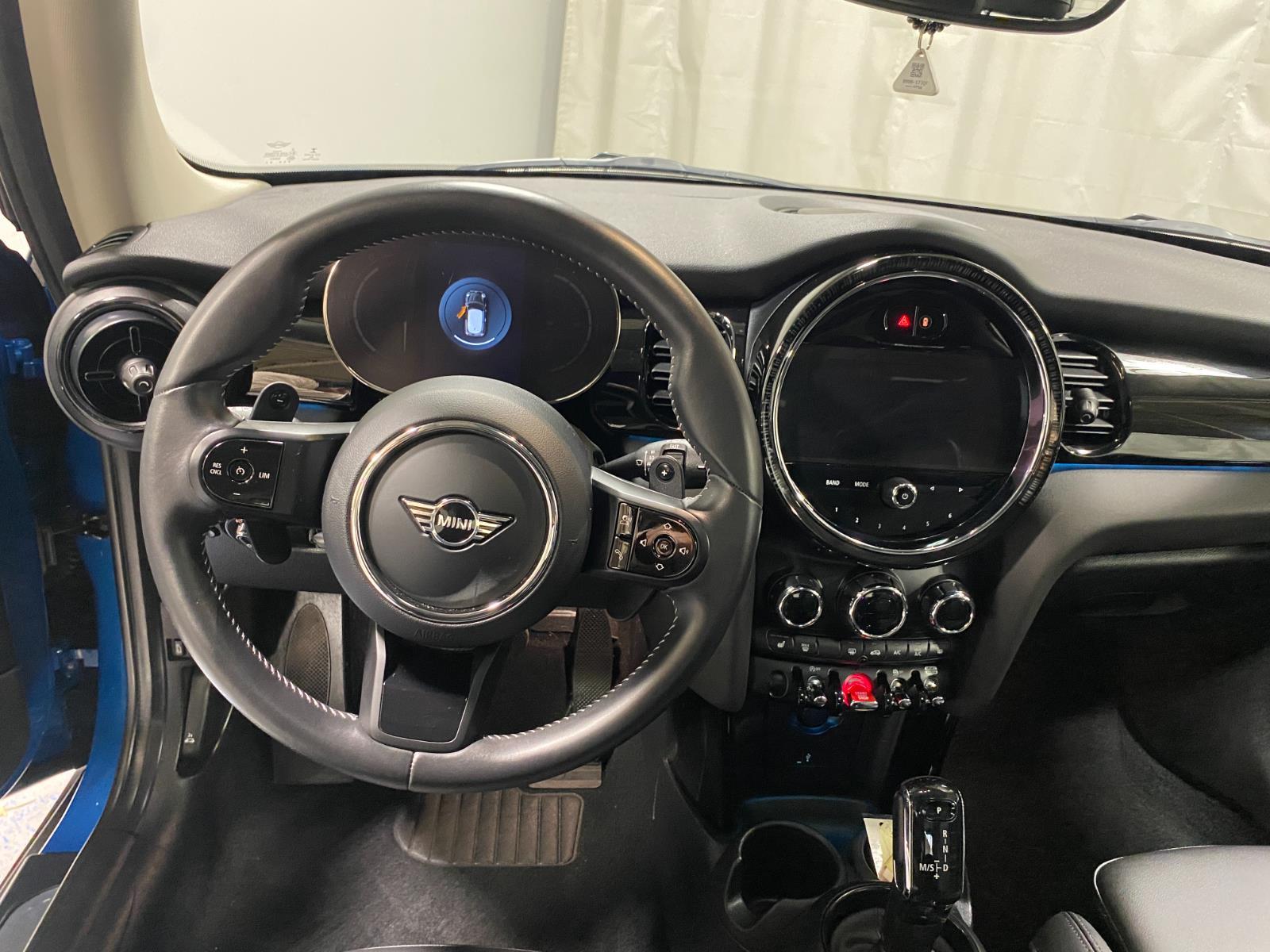 2023 Mini Cooper 2 Door Hardtop S photo 2