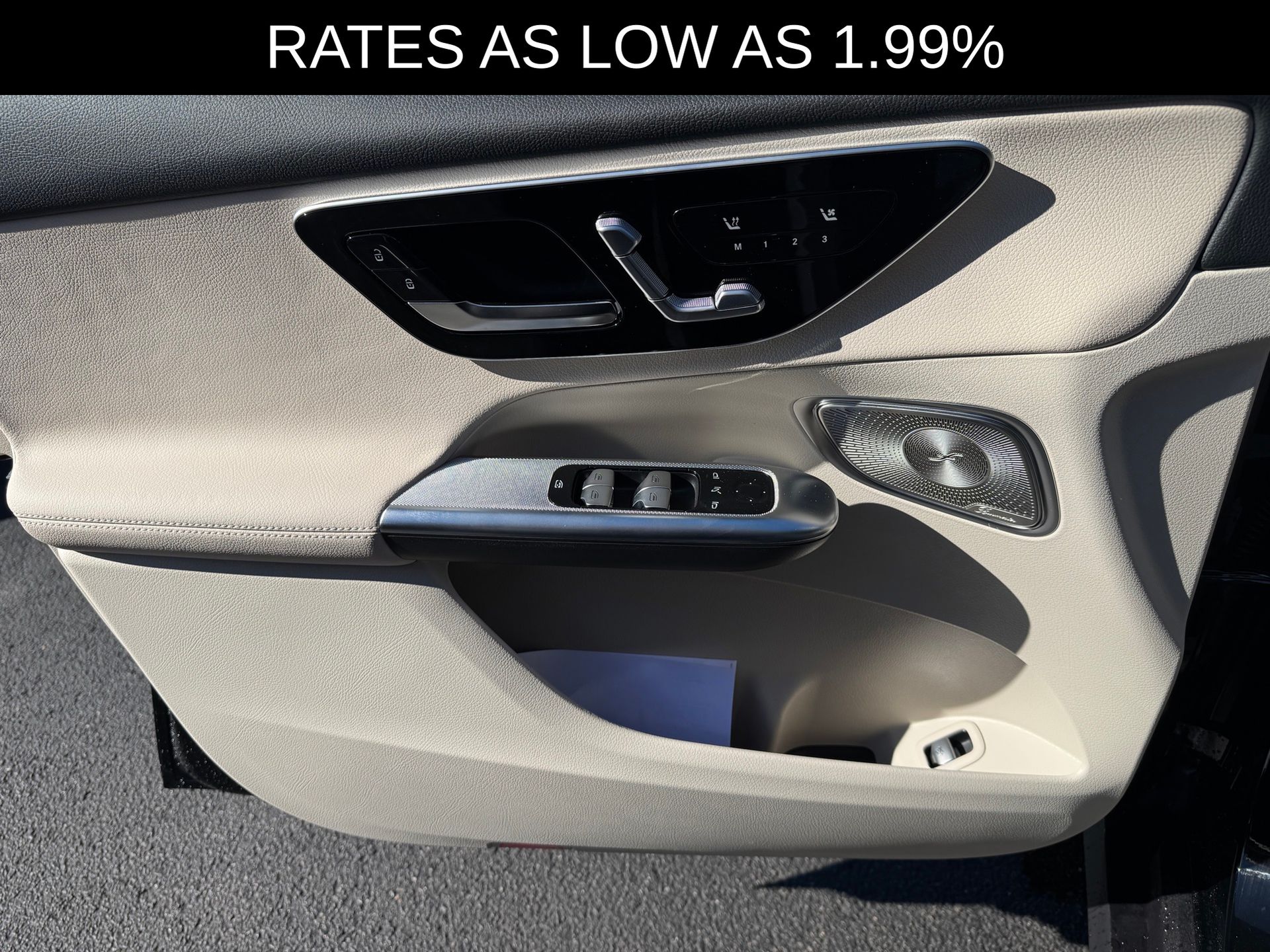 2026 Mercedes Benz GLC 300 4MATIC photo 3