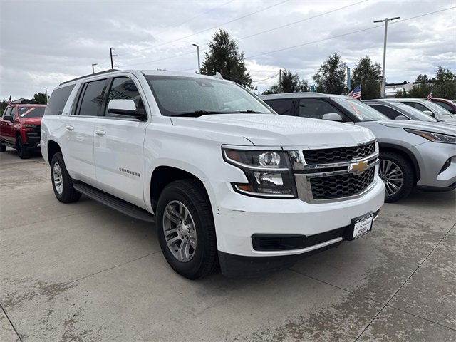 2020 Chevrolet Suburban LT photo 2