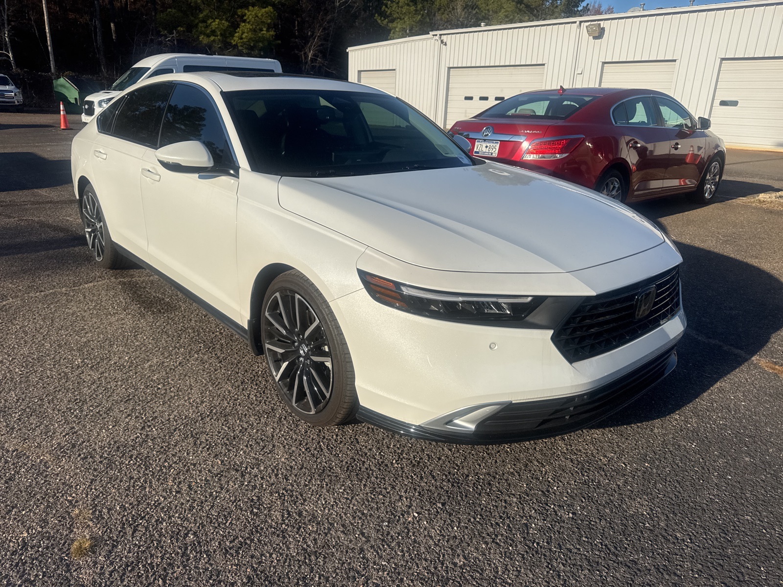 2025 Honda Accord Hybrid Touring's photo