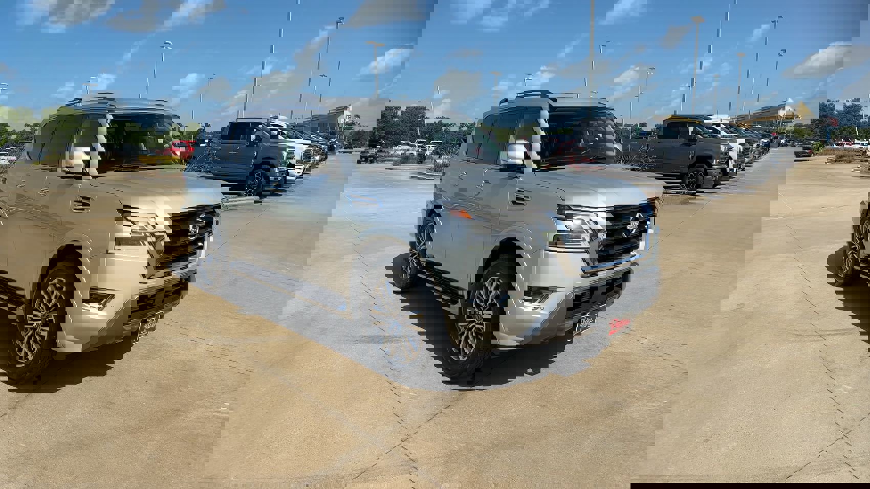 2023 Nissan Armada SL photo 2