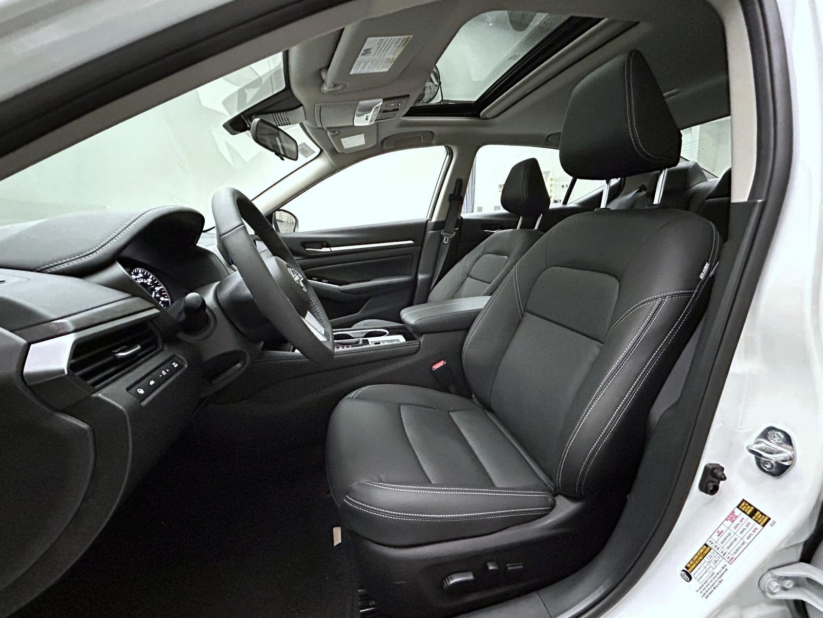 2025 Nissan Altima 2.5 SL photo 10