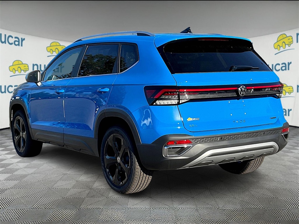 2025 Volkswagen Taos SEL photo 4