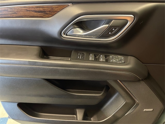 2023 Chevrolet Suburban Premier photo 25