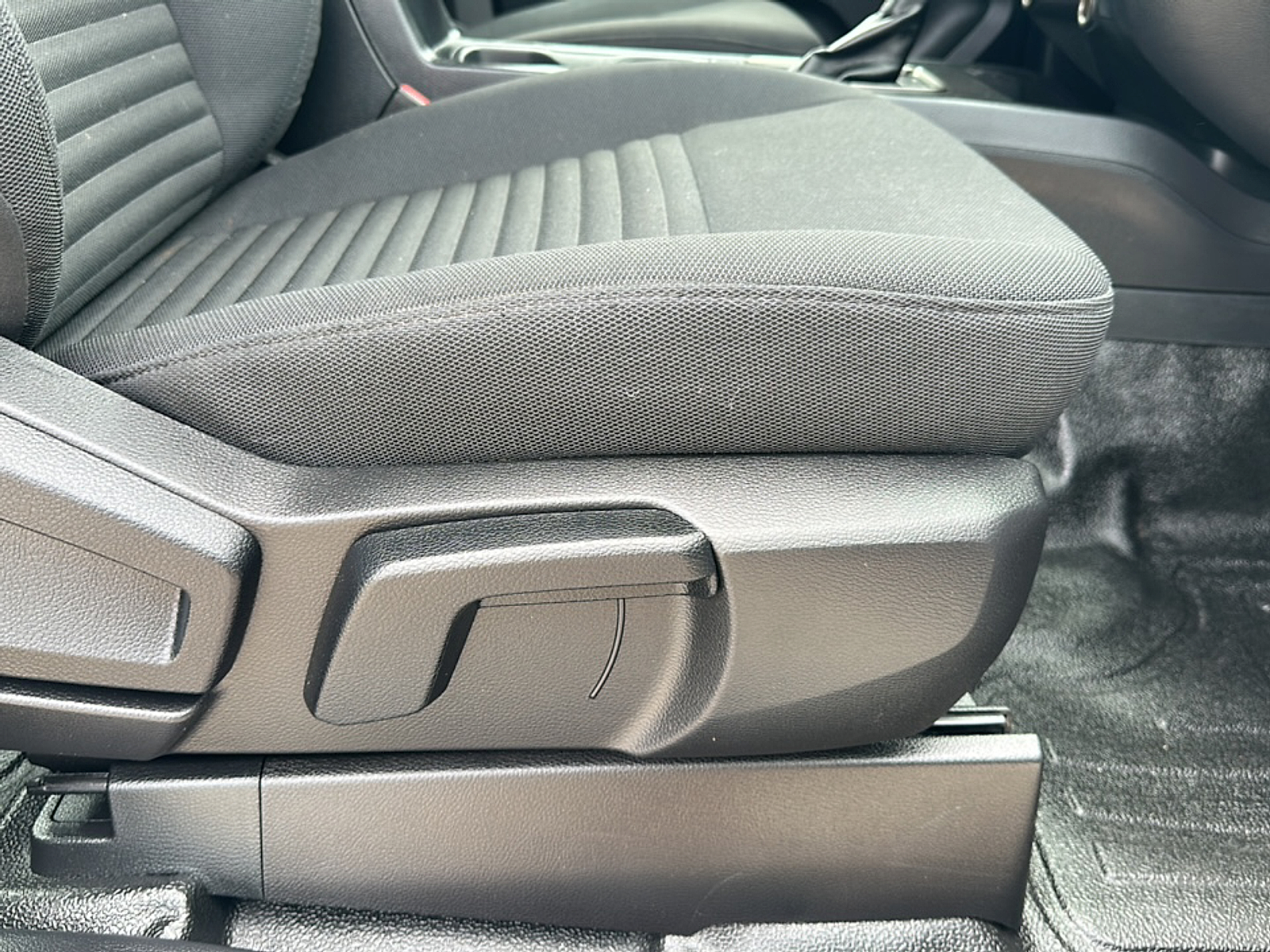 Used 2022 White Ford XL image 22