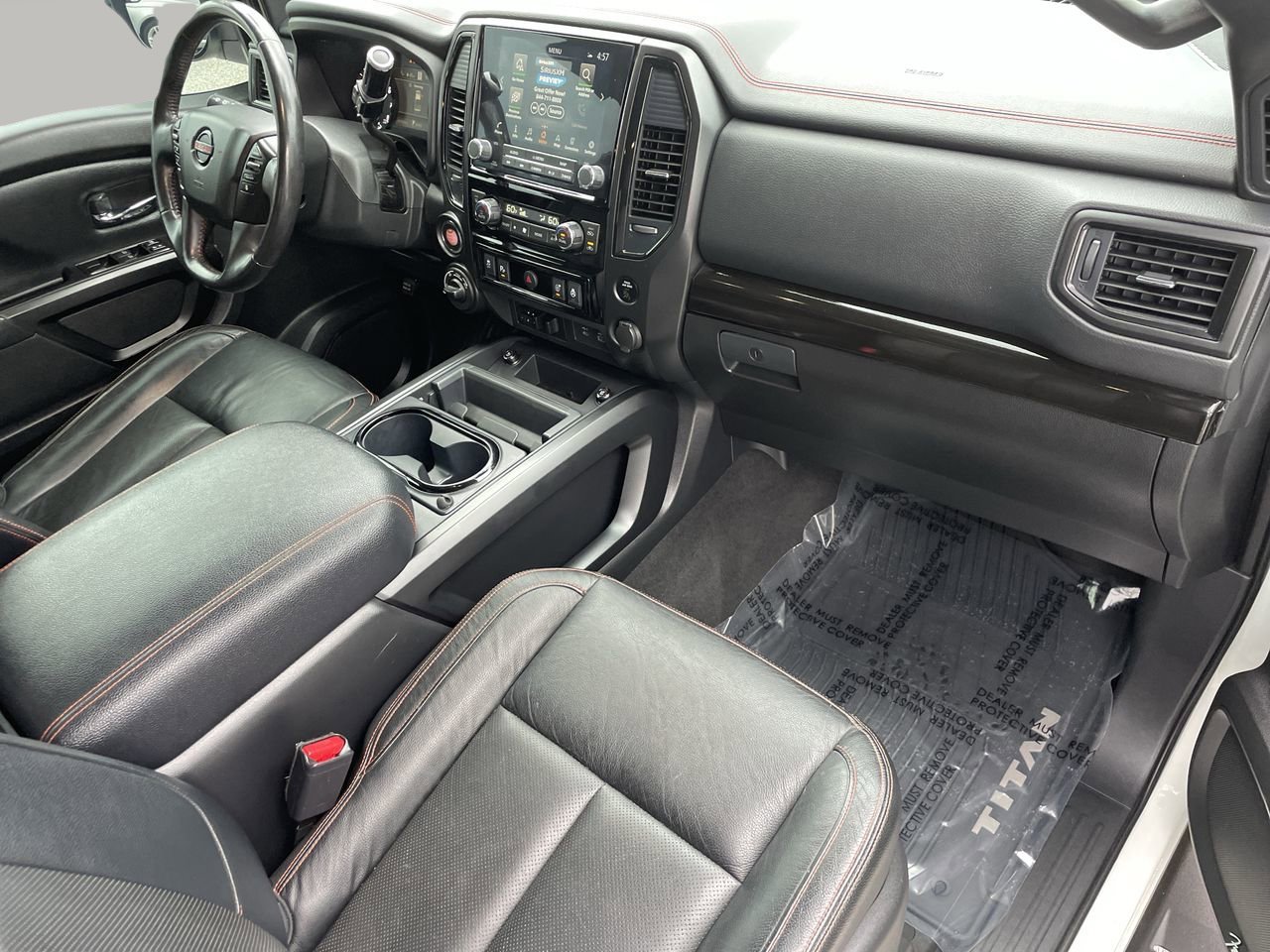 2020 Nissan Titan PRO-4X Crew Cab photo 10