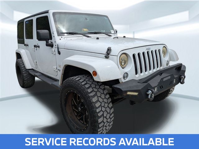 2015 Jeep Wrangler Unlimited Sahara photo 3
